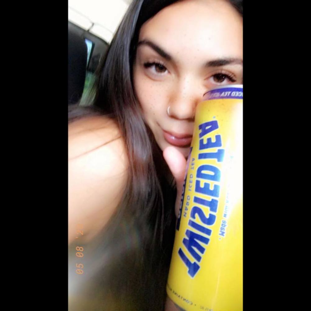 Meet your Posher, Kayla